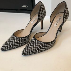 LK Bennett Pump in Size 39